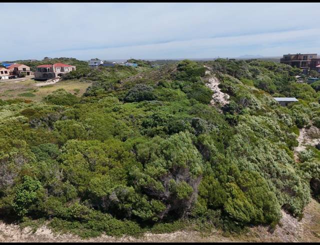 1,145M² VACANT LAND FOR SALE IN PARADISE BEACH